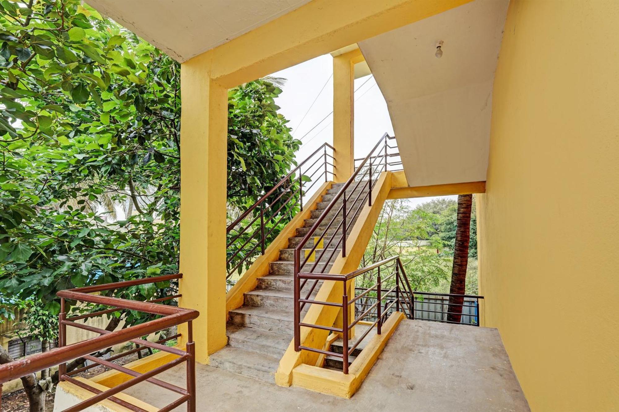 Super Collection O Druvi Corporate Hotel Kammasandra Exterior photo